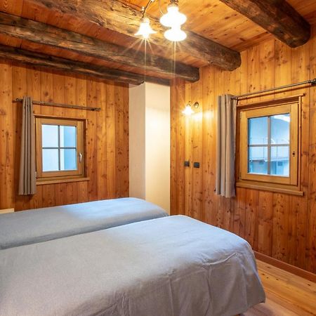 L'Atelier Du Temps - Les Greniers Appartements Aosta Luaran gambar