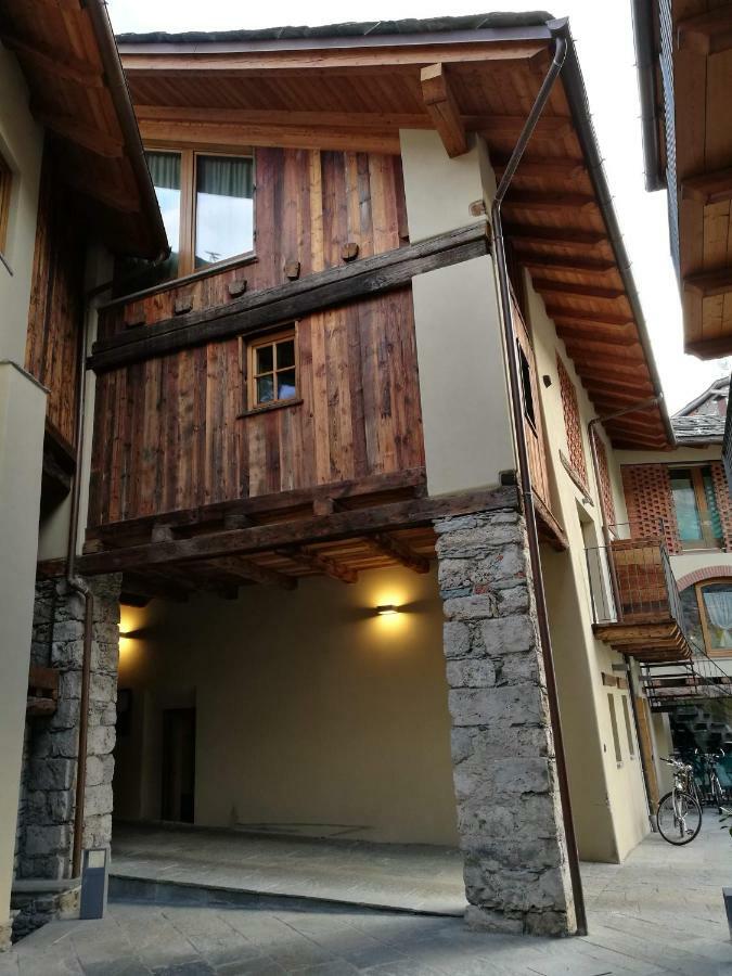 L'Atelier Du Temps - Les Greniers Appartements Aosta Luaran gambar
