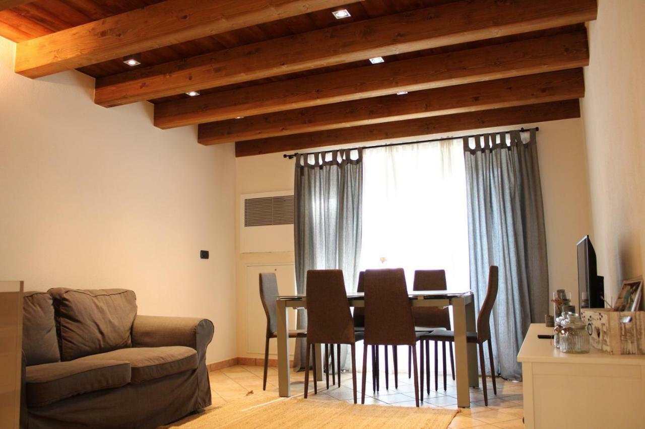 L'Atelier Du Temps - Les Greniers Appartements Aosta Luaran gambar