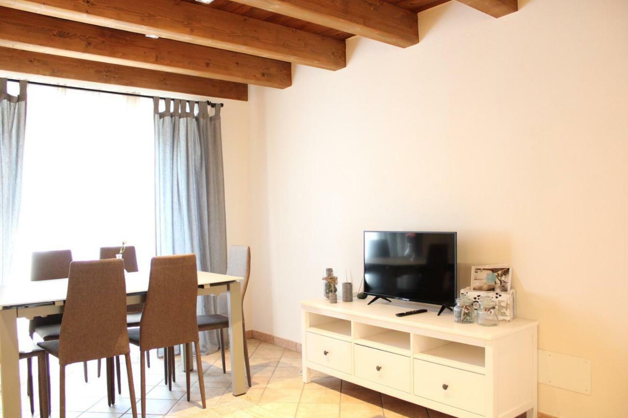 L'Atelier Du Temps - Les Greniers Appartements Aosta Luaran gambar