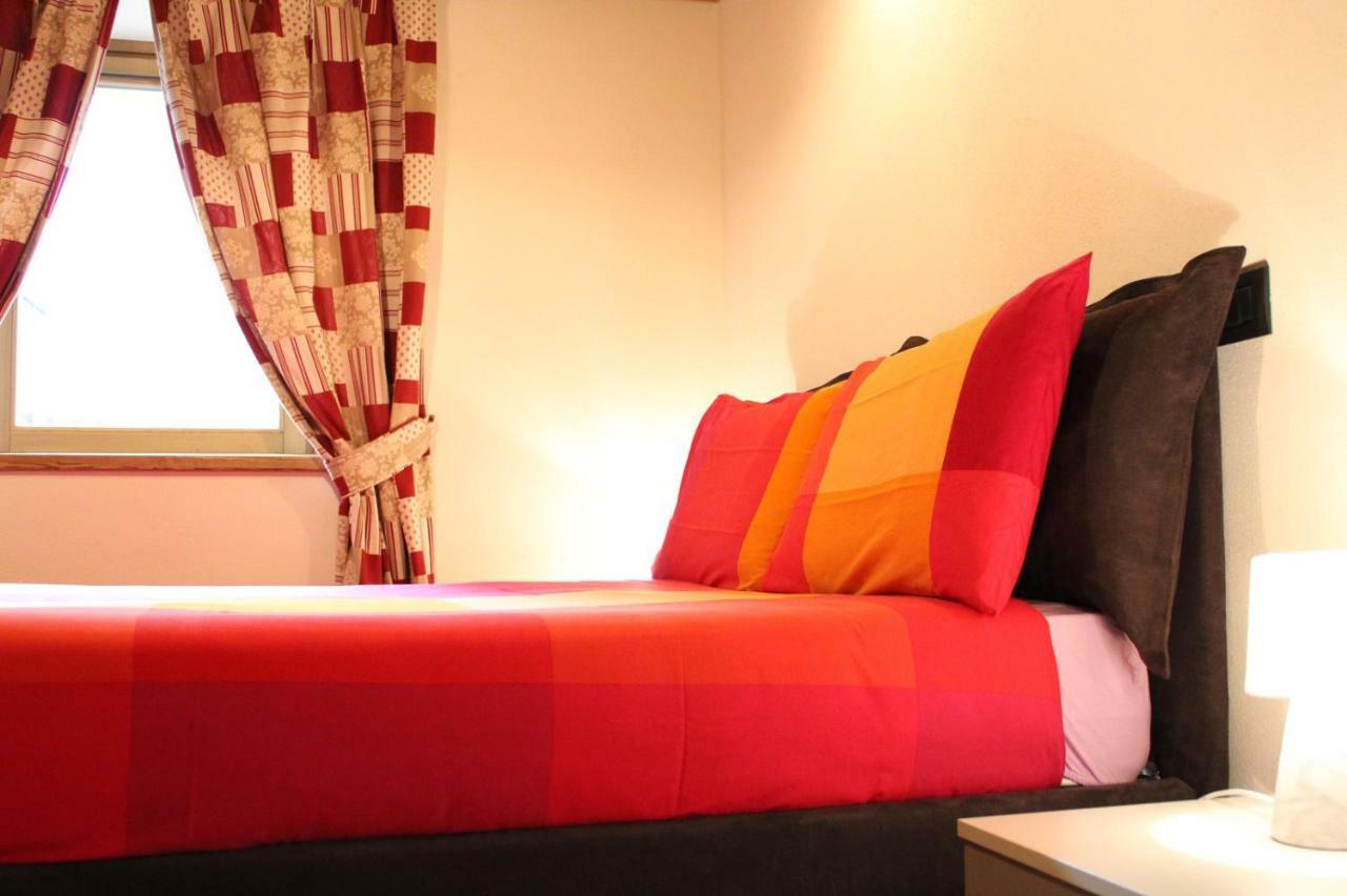 L'Atelier Du Temps - Les Greniers Appartements Aosta Luaran gambar