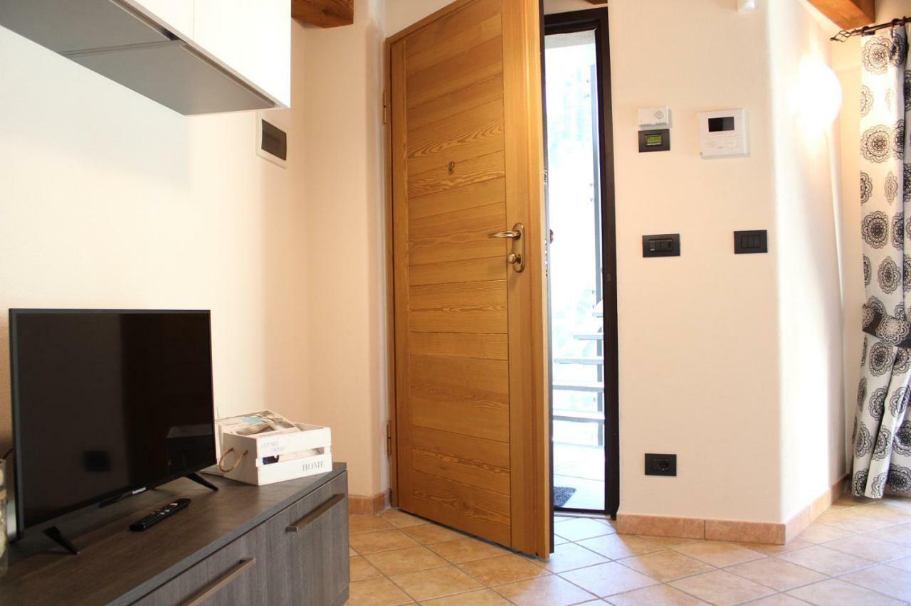 L'Atelier Du Temps - Les Greniers Appartements Aosta Luaran gambar